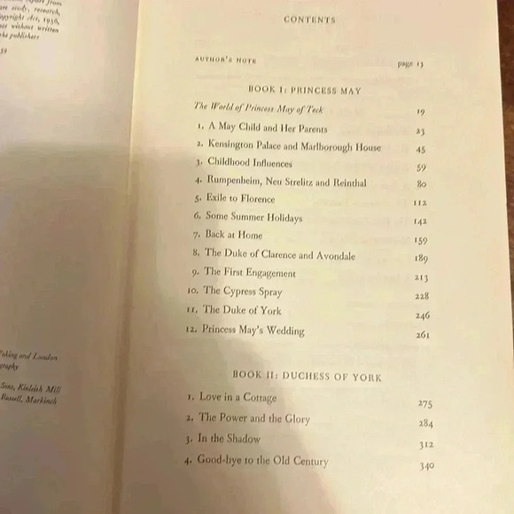 Vintage Book Queen Mary by James Pope-Hennessy - Picture 11 of 11